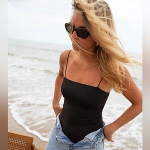 Good American Seamless Skinny Strap Bodysuit
